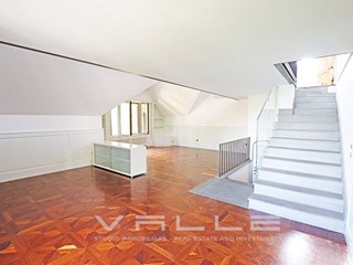 Attico in Vendita a Bergamo, 950'000&euro;, 174 m²