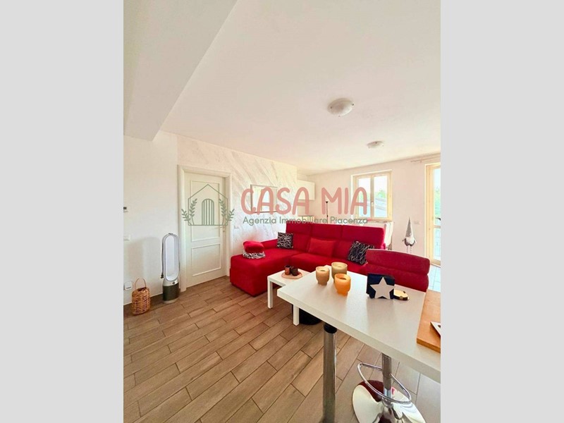 Bilocale in Vendita a Gragnano Trebbiense, 95'000&euro;, 65 m²