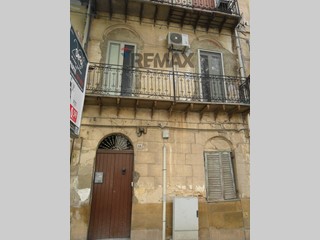 Trilocale in Vendita a Caltanissetta, 28'000&euro;, 97 m²