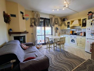 Trilocale in Vendita a Montevarchi, 112'000&euro;, 84 m²