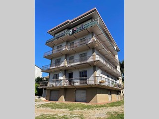 Appartamento in Vendita a Colleferro, 200'000&euro;, 190 m²