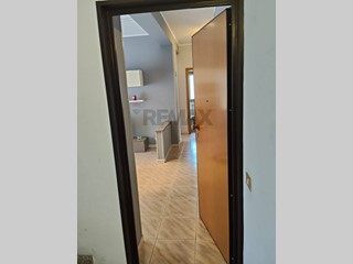 Appartamento in Vendita a Aci Catena, 115'000&euro;, 100 m²