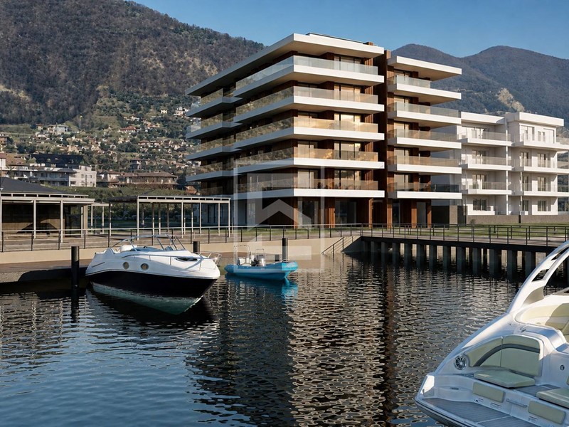 Quadrilocale in Vendita a Sarnico, 263 m²