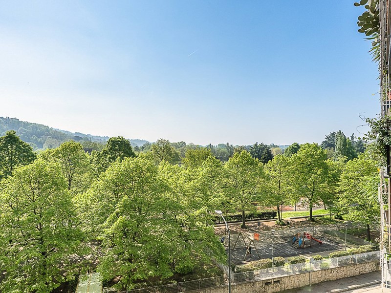 Appartamento in Vendita a Torino, 430'000&euro;, 150 m²