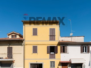 Appartamento in Vendita a Arezzo, 230'000&euro;, 281 m²