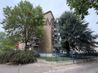 Bilocale in Vendita a Milano, 299'000&euro;, 75 m²