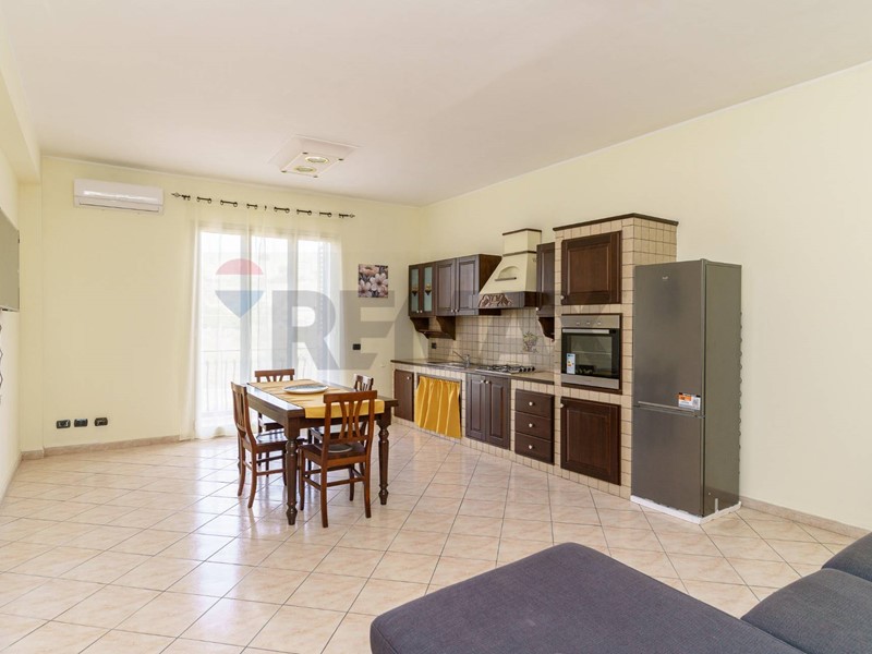 Trilocale in Affitto a Catania, 750&euro;, 88 m²