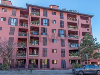 Trilocale in Affitto a Monza, 1'180&euro;, 105 m²