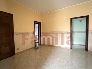 Quadrilocale in Affitto a Sperone, 500&euro;, 100 m²