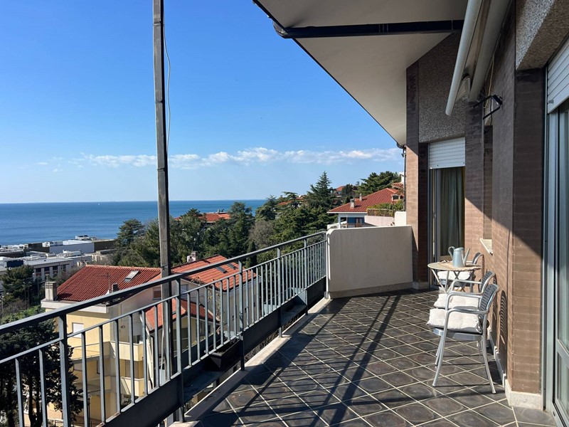Trilocale in Affitto a Trieste, 2'500&euro;, 160 m²
