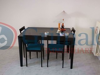 Trilocale in Vendita a Taranto, 140'000&euro;, 100 m², arredato