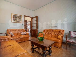 Quadrilocale in Vendita a Pinerolo, 99'000&euro;, 98 m², con Box