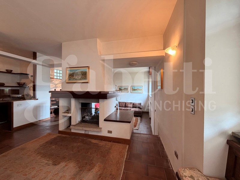 Appartamento in Vendita a Lecco, 275'000&euro;, 140 m²