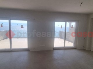 Trilocale in Vendita a Messina, 200'000&euro;, 105 m²