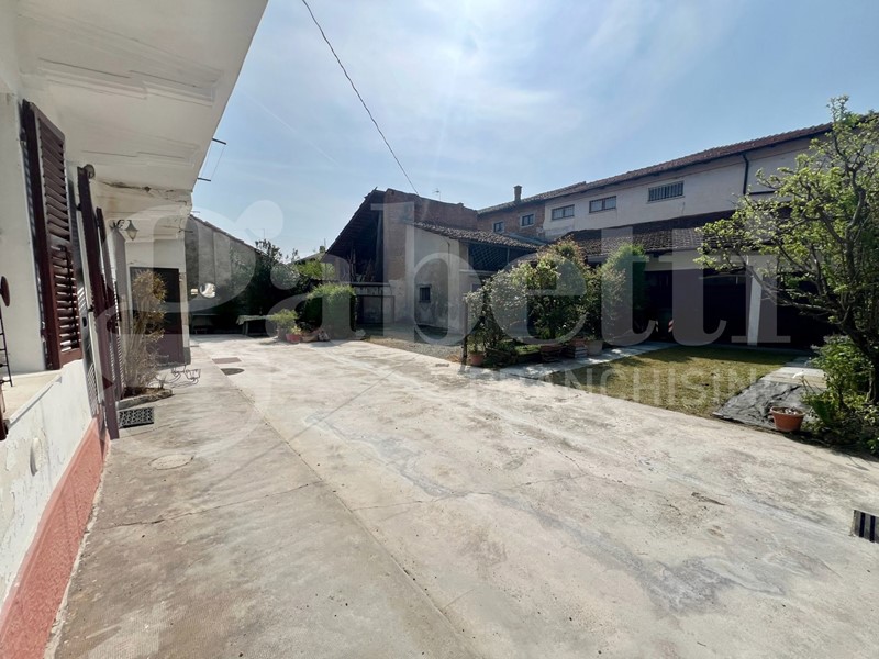 Quadrilocale in Vendita a Genola, 78'000&euro;, 92 m²