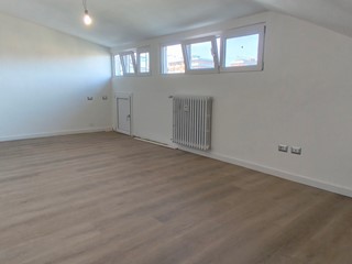 Trilocale in Vendita a Modena, 160'000&euro;, 120 m²