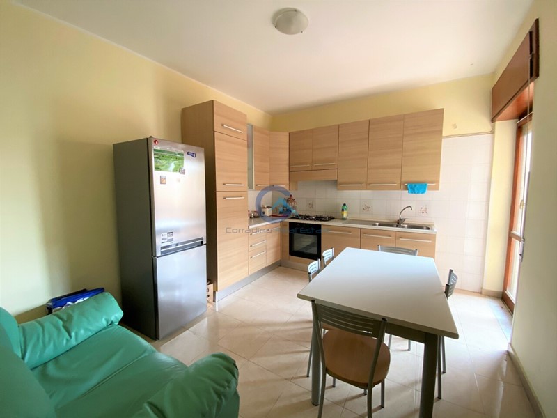 Appartamento in Affitto a Catanzaro, zona Lido Corso, 2'000&euro;, 140 m², arredato