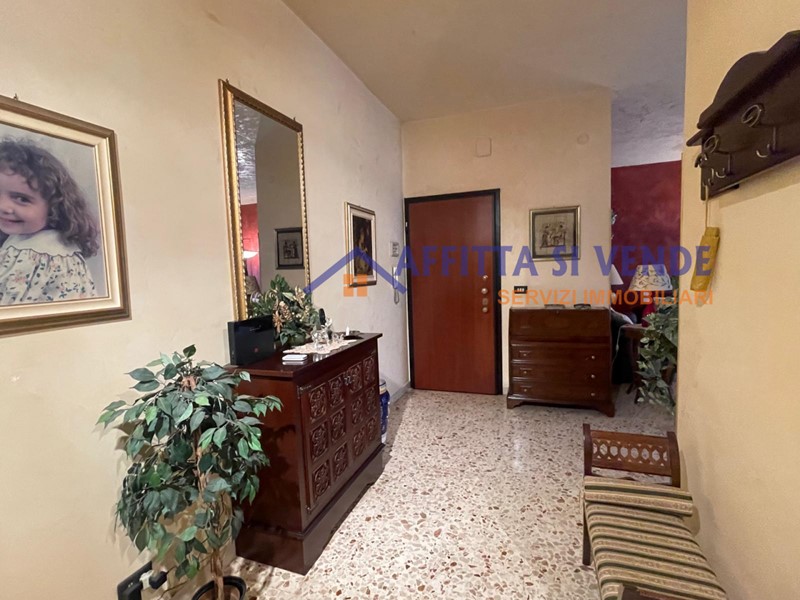 Appartamento in Vendita a Siracusa, 130'000&euro;, 140 m²