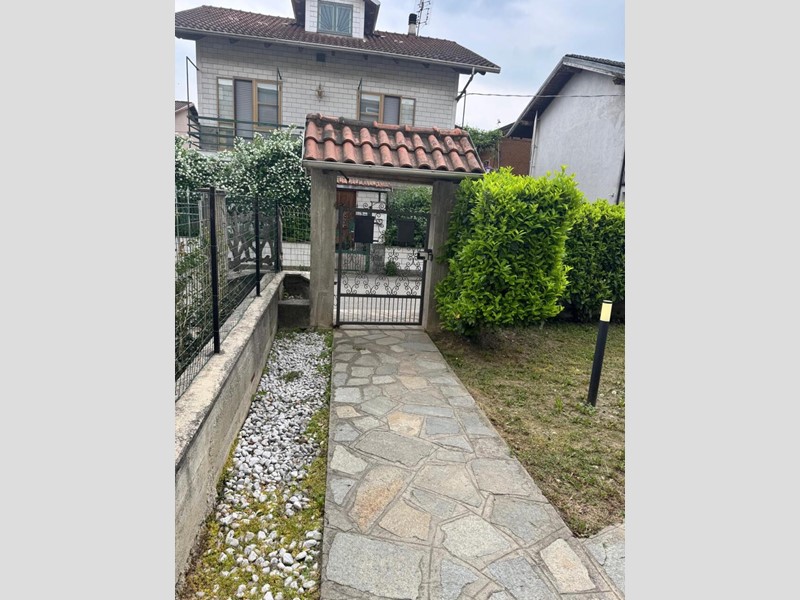 Quadrilocale in Vendita a Settimo Torinese, 175'000&euro;, 85 m², con Box