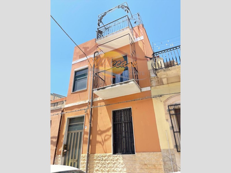 Bilocale in Affitto a Siracusa, zona Adda -Gelone - Borgata, 600&euro;, 65 m², arredato