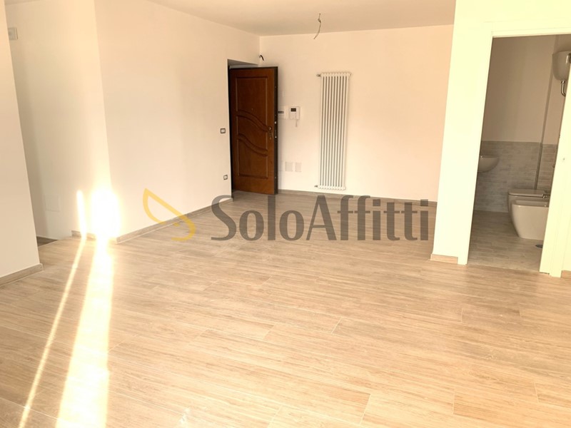 Trilocale in Affitto a Caserta, zona San Leucio, 976&euro;, 125 m²