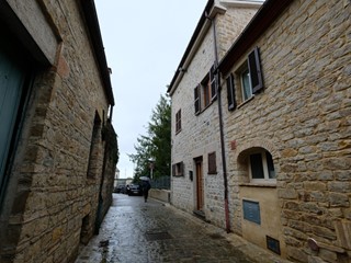 Appartamento in Vendita a Cupramontana, 330'000&euro;, 201 m²