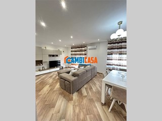 Quadrilocale in Vendita a Palermo, 118'000&euro;, 100 m²