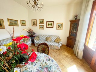 Appartamento in Vendita a Poggibonsi, 235'000&euro;, 123 m², con Box