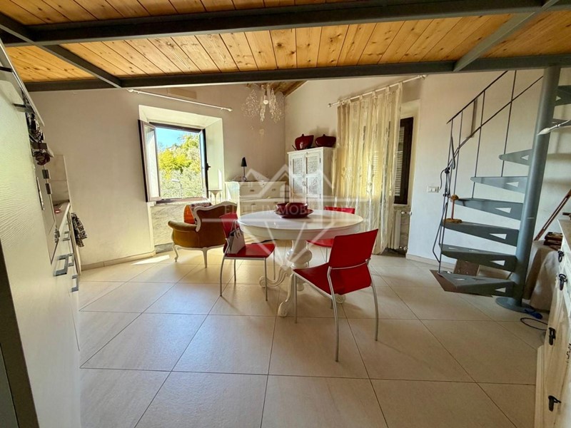 Quadrilocale in Vendita a Carrara, 130'000&euro;, 89 m²