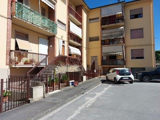 Trilocale in Vendita a Empoli, zona Ponte a Elsa, 145'000&euro;, 70 m², arredato