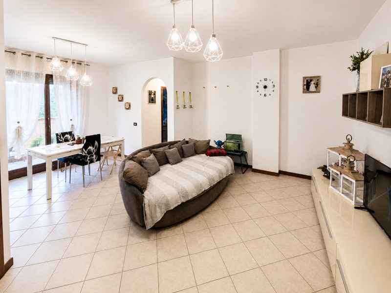 Quadrilocale in Vendita a Carrara, zona Sant'Antonio, 189'000&euro;, 77 m², arredato, con Box
