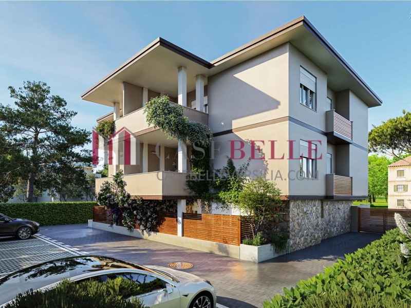Quadrilocale in Vendita a Camaiore, zona Lido di Camaiore, 585'000&euro;, 101 m²