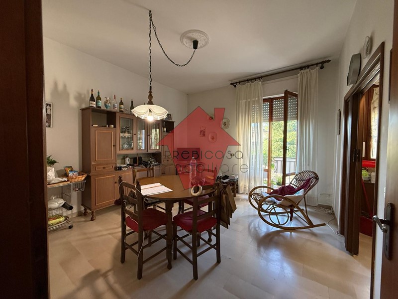 Quadrilocale in Vendita a Vinci, zona Sovigliana, 215'000&euro;, 95 m², con Box