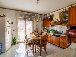 Trilocale in Vendita a Valverde, 118'000&euro;, 82 m²