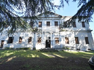Appartamento in Vendita a Paese, 380'000&euro;, 1561 m²