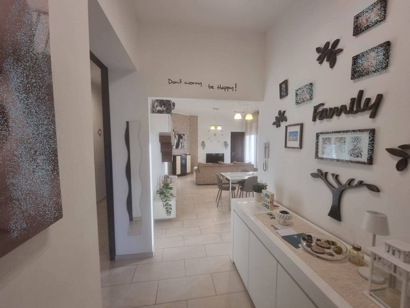 Appartamento in Vendita a Deruta, 135'000&euro;, 125 m²