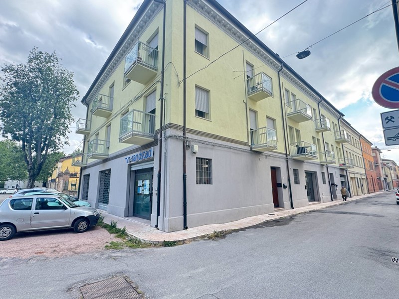 Trilocale in Vendita a Mirandola, 119'000&euro;, 90 m²