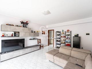 Quadrilocale in Vendita a Piedimonte Etneo, 115'000&euro;, 124 m²