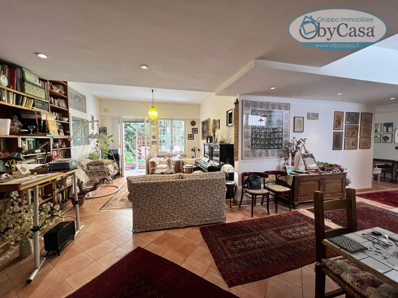 Quadrilocale in Vendita a Roma, 429'000&euro;, 121 m²