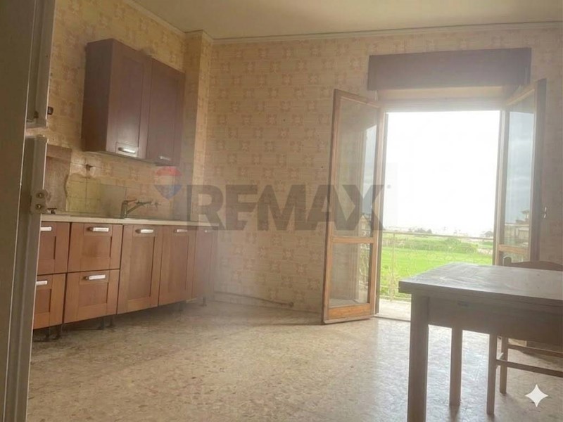 Quadrilocale in Vendita a Crispano, 130'000&euro;, 130 m²