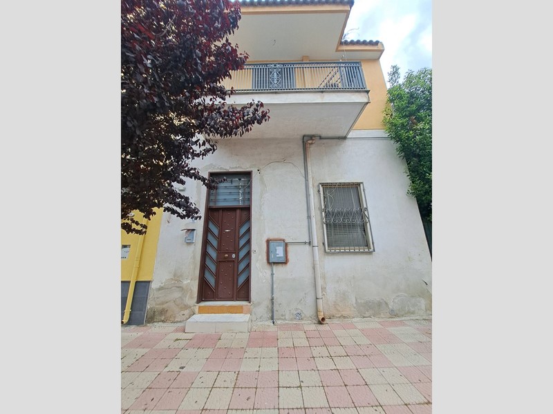 Trilocale in Vendita a Marigliano, 107'000&euro;, 85 m²