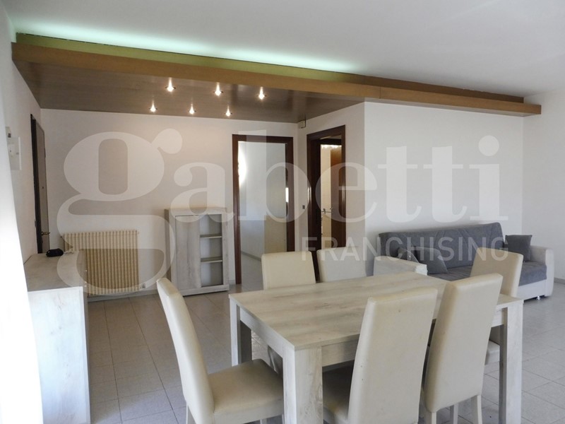 Appartamento in Affitto a Villaverla, 1'000&euro;, 150 m², arredato, con Box