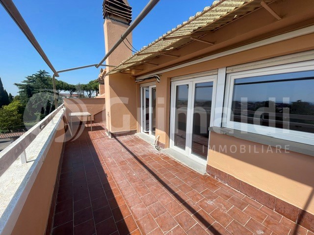 Attico in Vendita a Fonte Nuova, 189'000&euro;, 90 m²