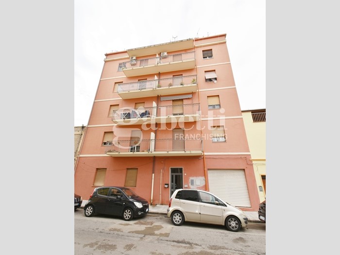 Quadrilocale in Vendita a Sassari, 50'000&euro;, 95 m², arredato