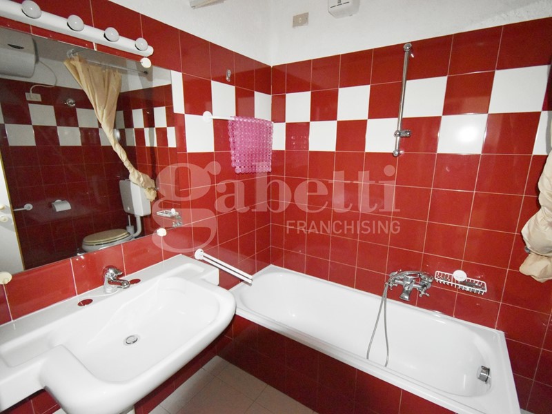 Bilocale in Vendita a Olbia, 11'000&euro;, 49 m², arredato