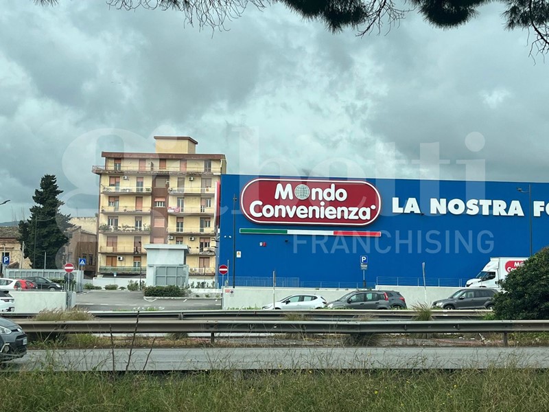 Attico in Vendita a Palermo, 147'000&euro;, 110 m²
