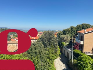 Appartamento in Vendita a Osimo, 169'000&euro;, 167 m², arredato, con Box
