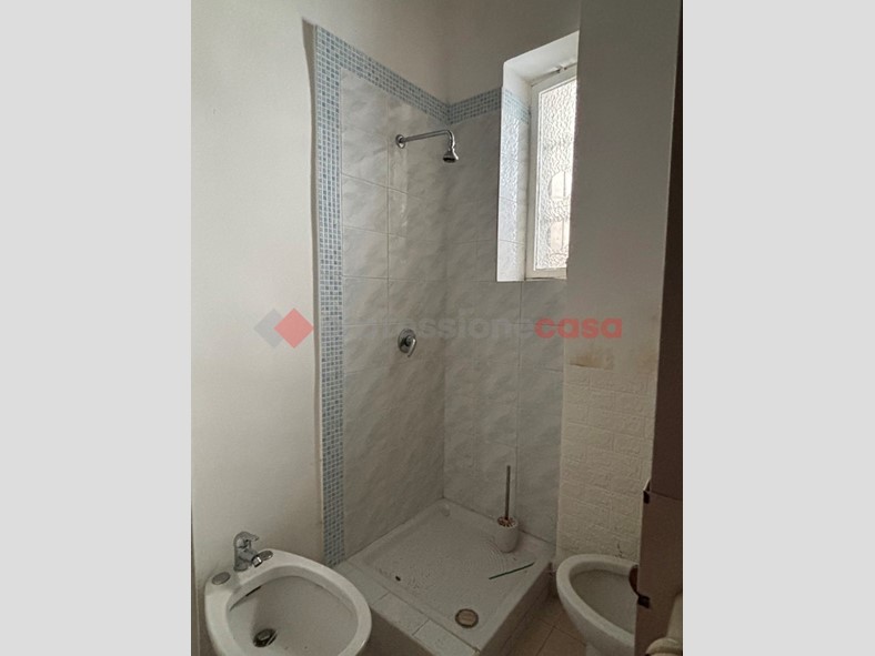 Bilocale in Vendita a Taranto, 35'000&euro;, 54 m²