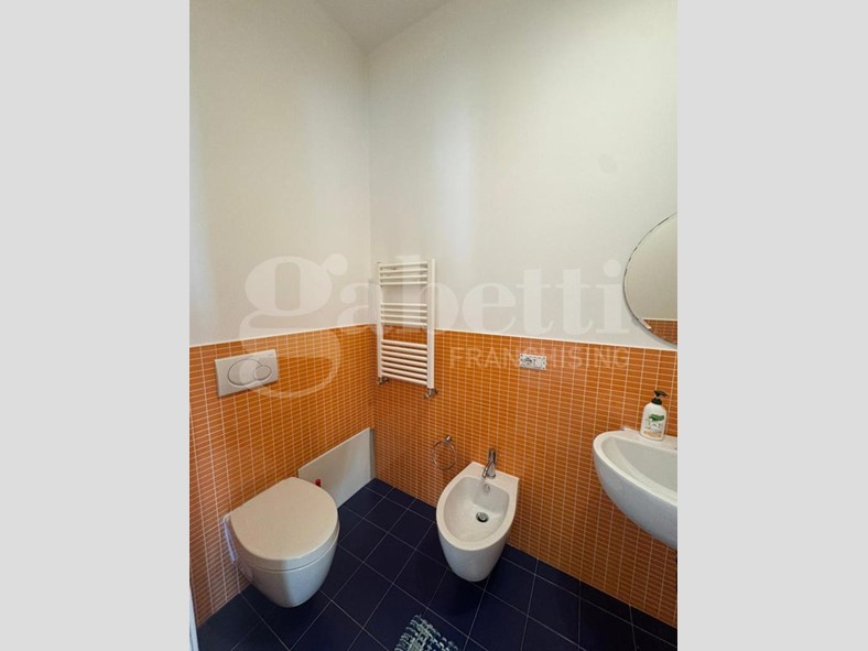 Appartamento in Vendita a Bari, 215'000&euro;, 130 m²