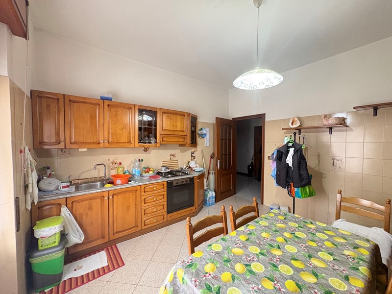 Quadrilocale in Vendita a Roma, 189'000&euro;, 100 m²